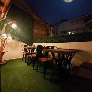 Moon , Стамбул Турция